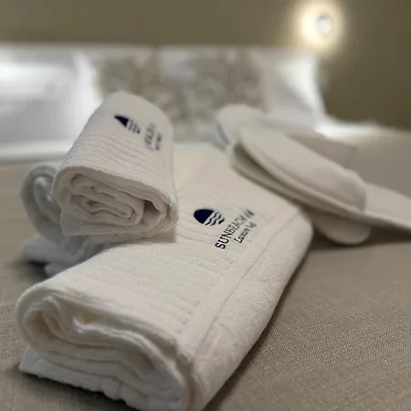 Sunbeach 44 - Luxury Couette-café